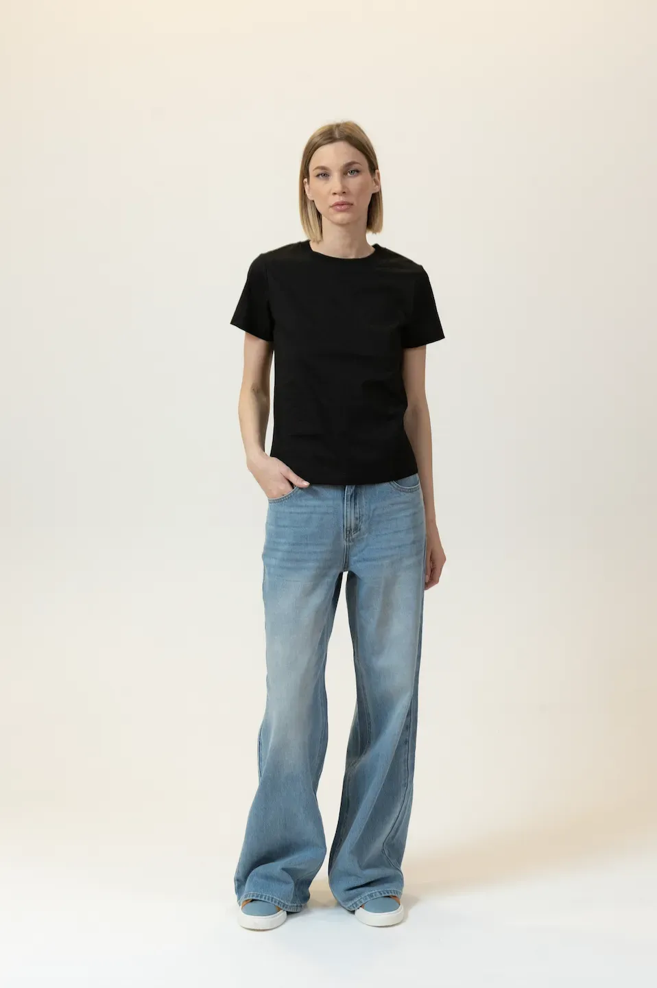 Футболка черная