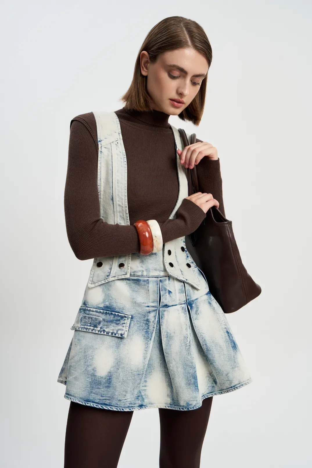 Юбка-мини на бретелях 