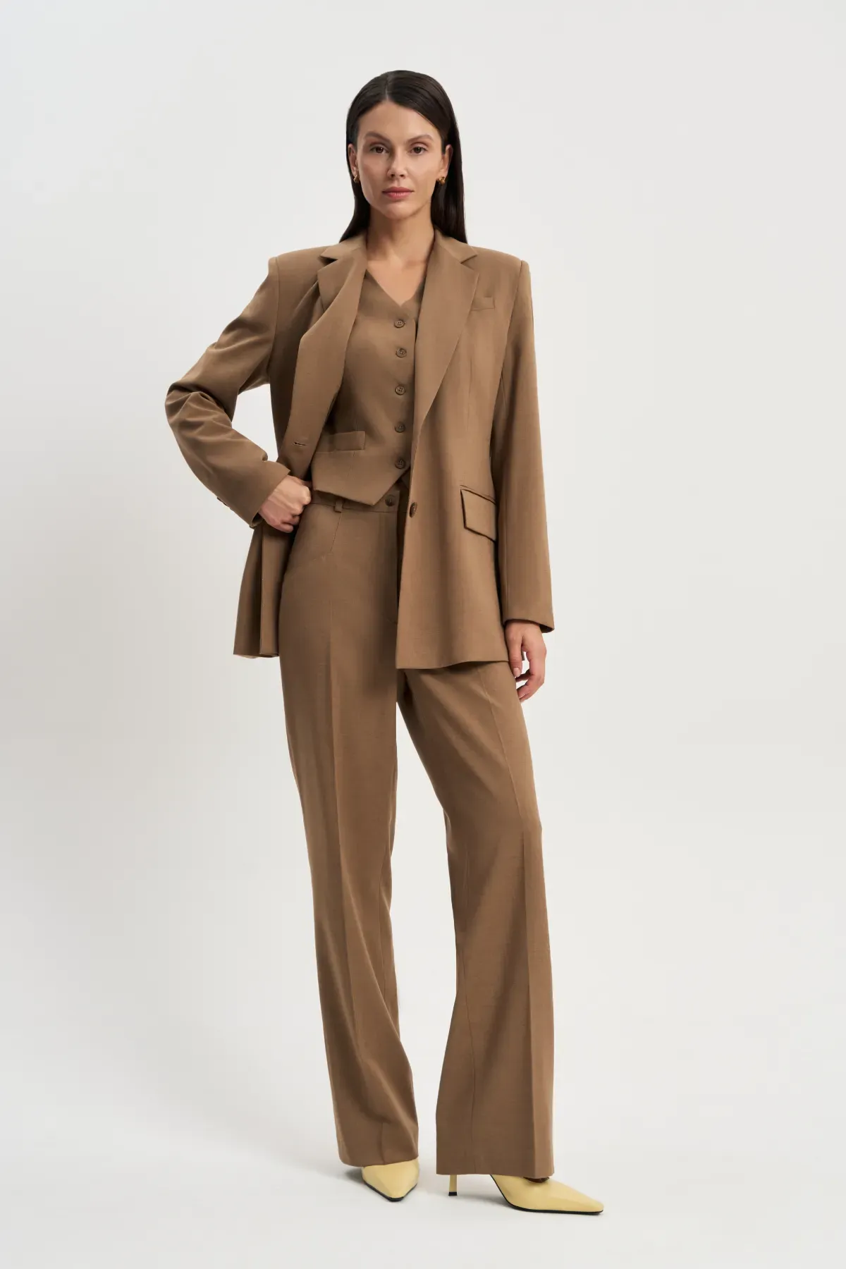 Костюм-тройка Денди песочный